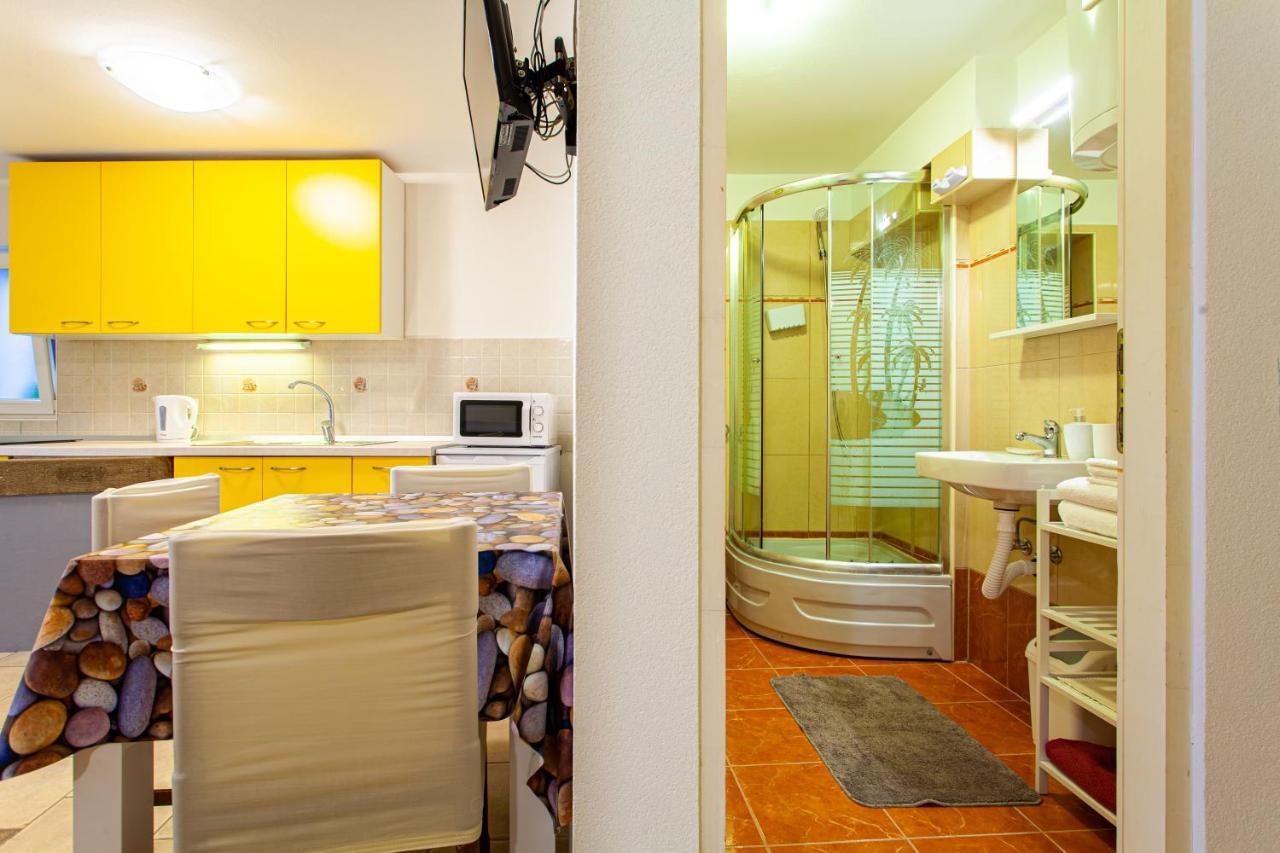 Room M Cres Exterior foto